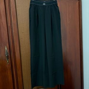 ALO Yoga Black Relaxed Joggers